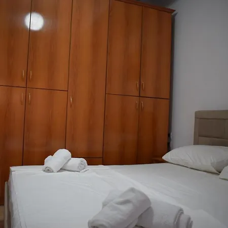Davide Apartament's Vlorë