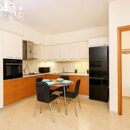 Davide Apartament's * Vlorë