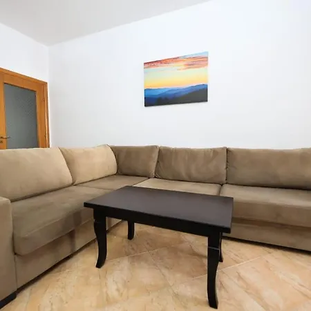 Davide Apartament's Vlorë