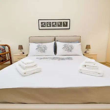 Davide Apartament's * Vlore